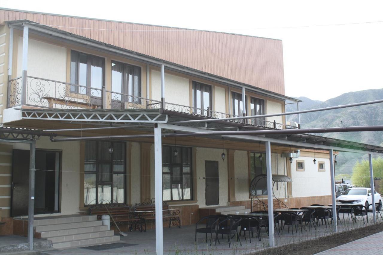 Saty Guest House Exteriör bild